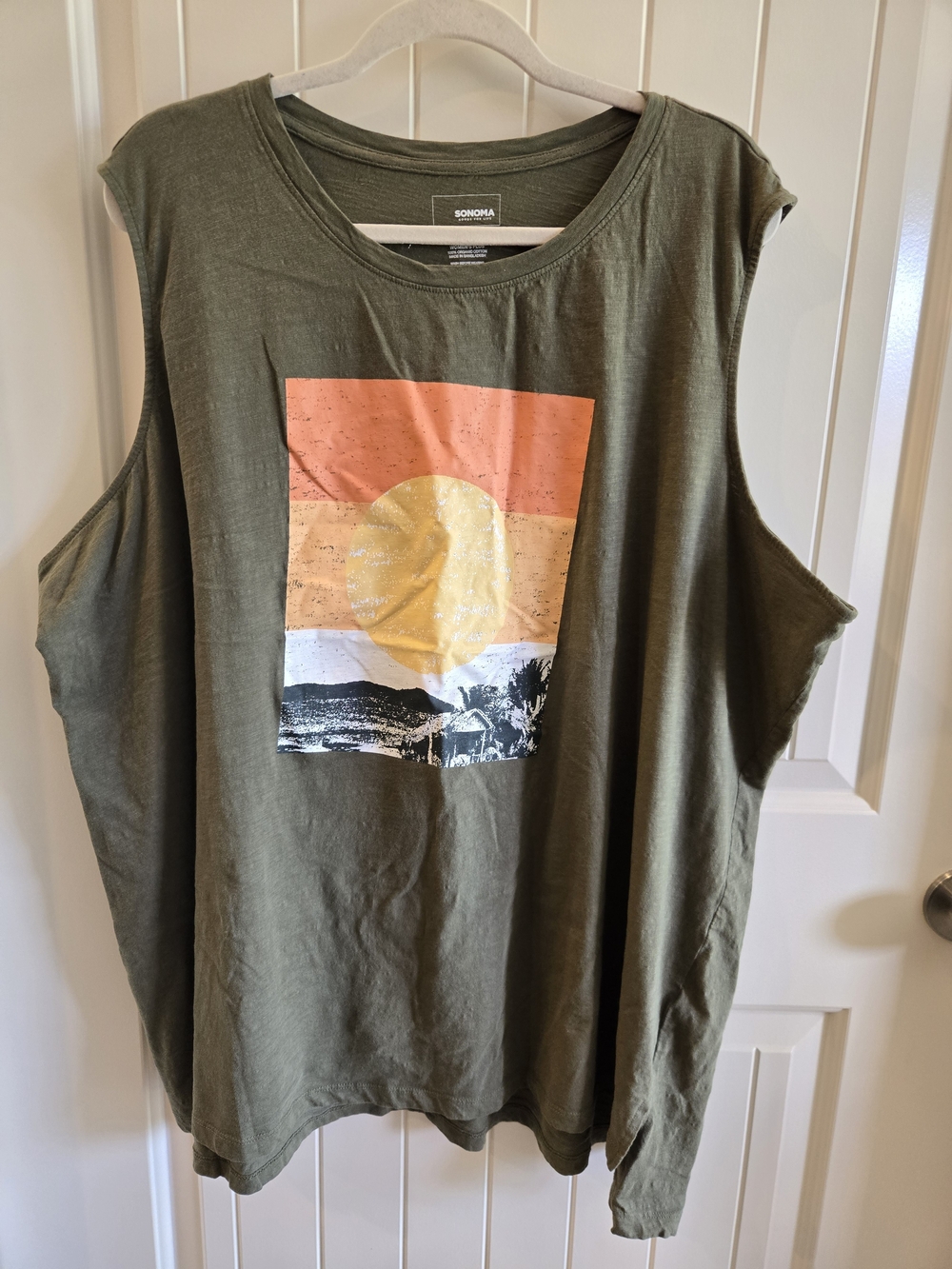 Sonoma Olive Tank Top with Sunset Graphic Size 4x
